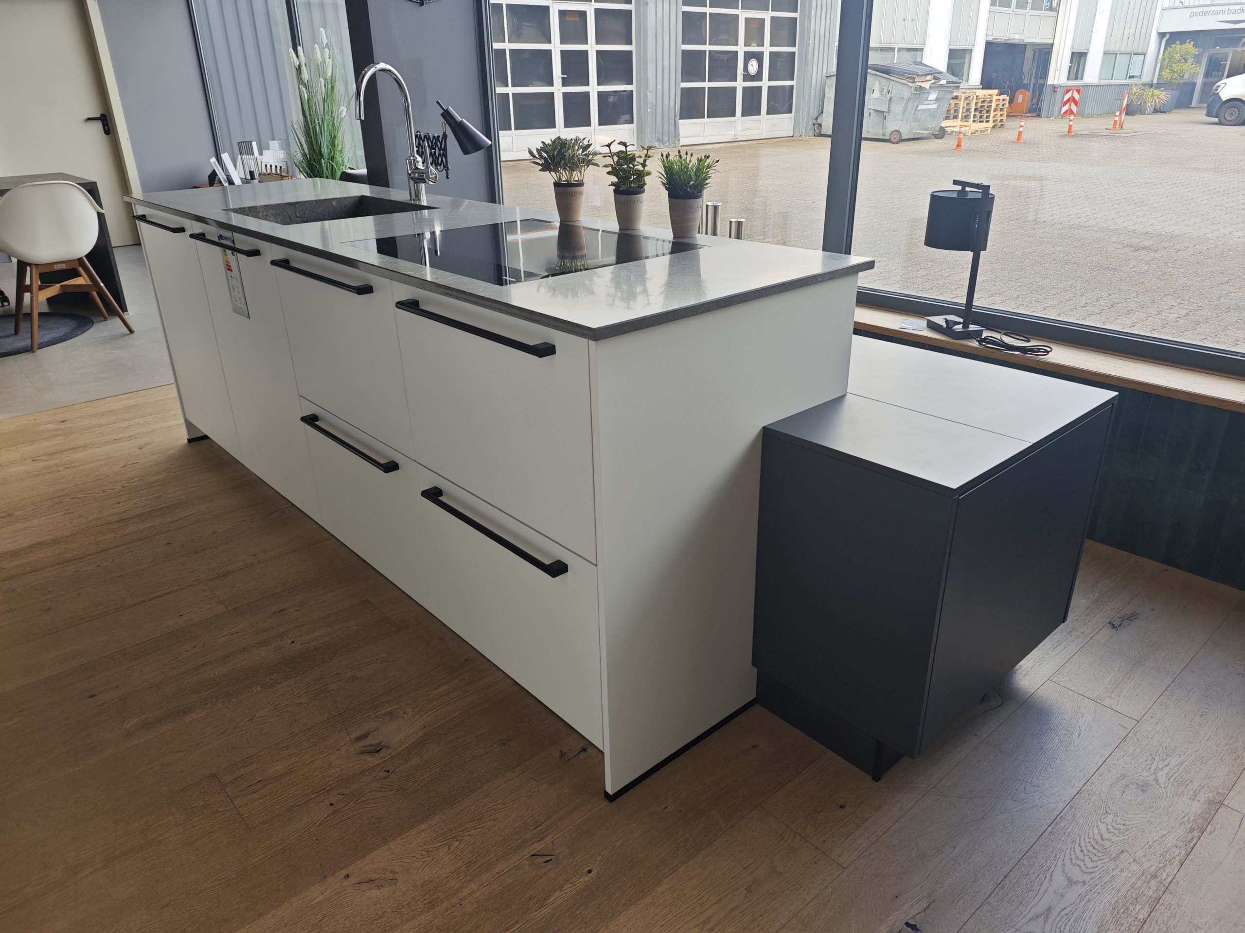 Einbauküche A584 AV 6000 kristallweiß Mattlack